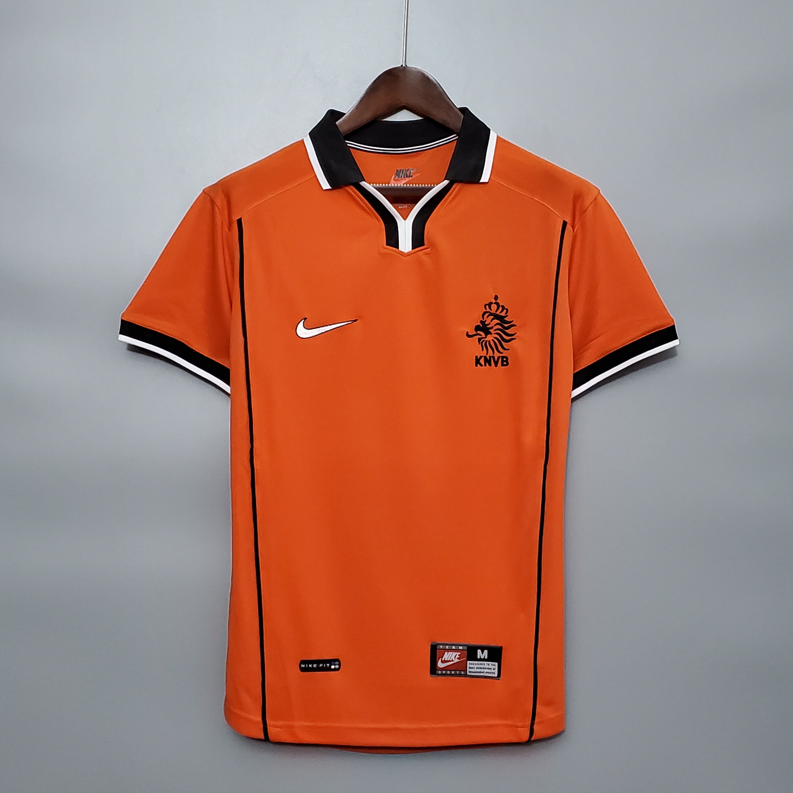 HOLANDA 98 LOCAL