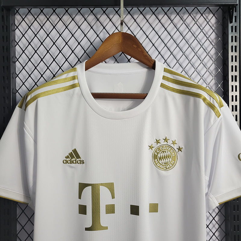 BAYERN MUNICH 22/23 VISITA