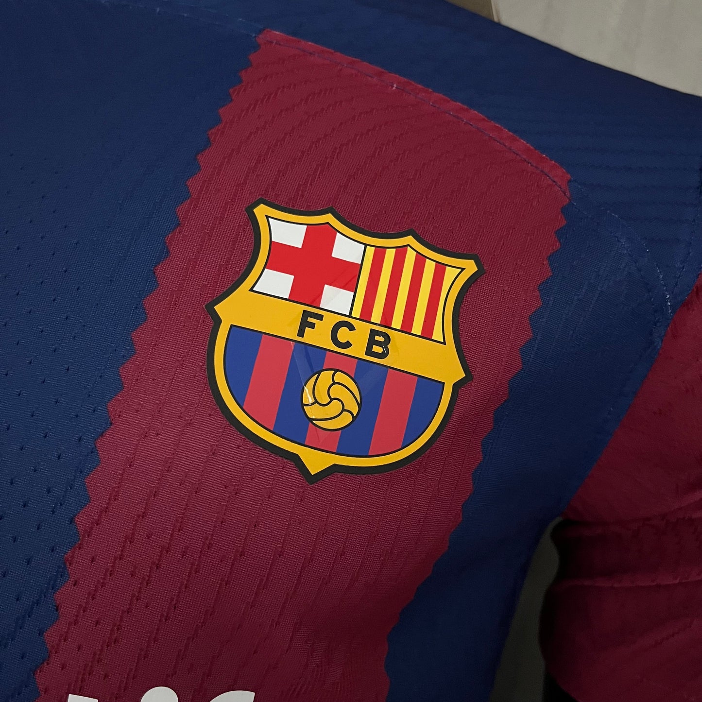 BARCELONA 23/24 LOCAL