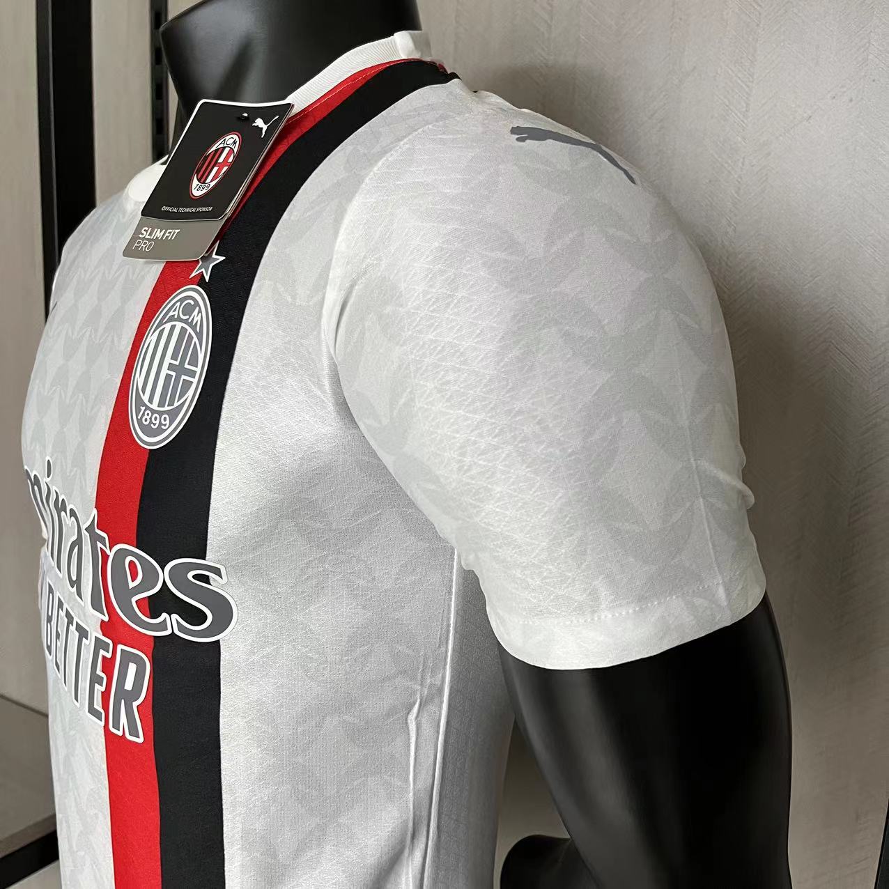 AC MILAN 23/24 VISITA