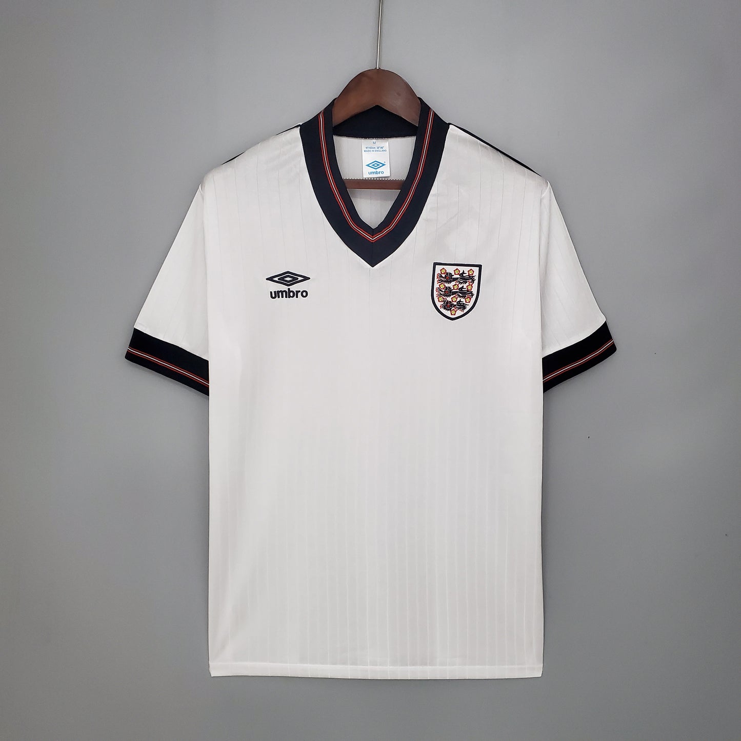 INGLATERRA 84-87 LOCAL