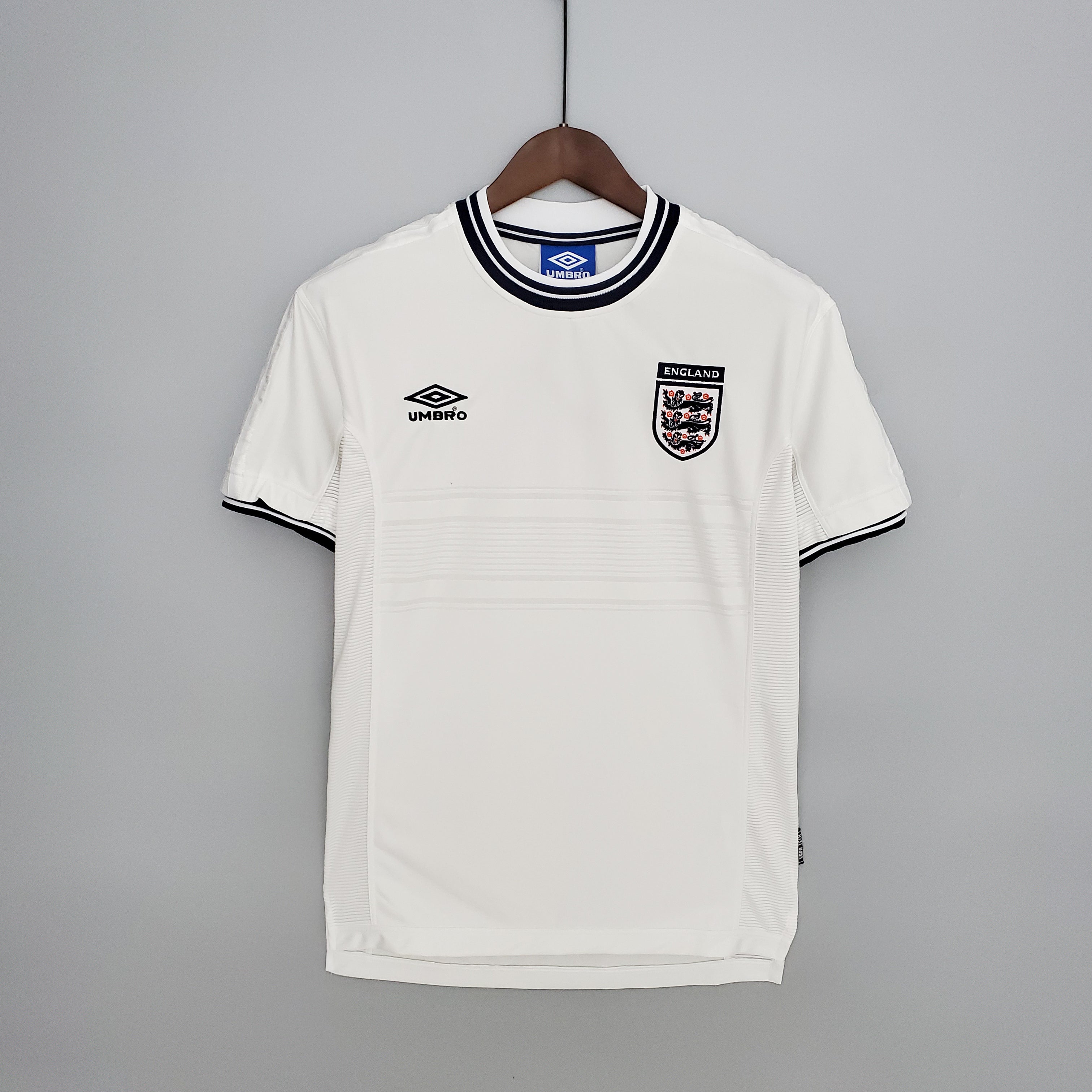 INGLATERRA 2000 LOCAL