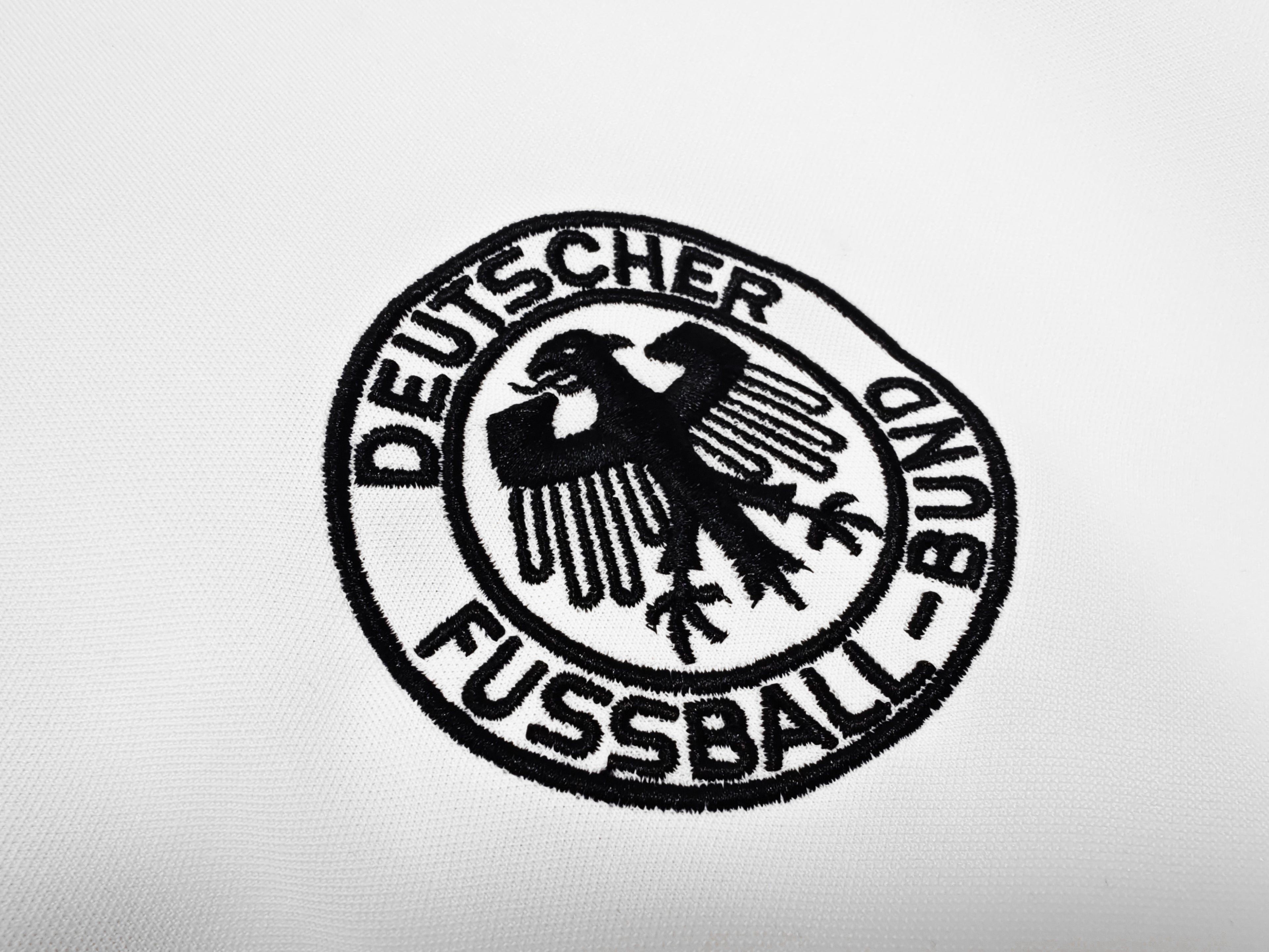 ALEMANIA 86 LOCAL