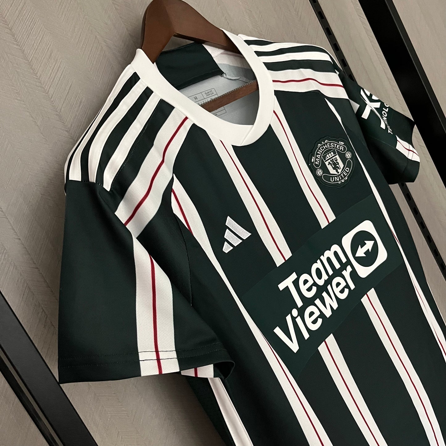 MANCHESTER UNITED 23/24 VISITA