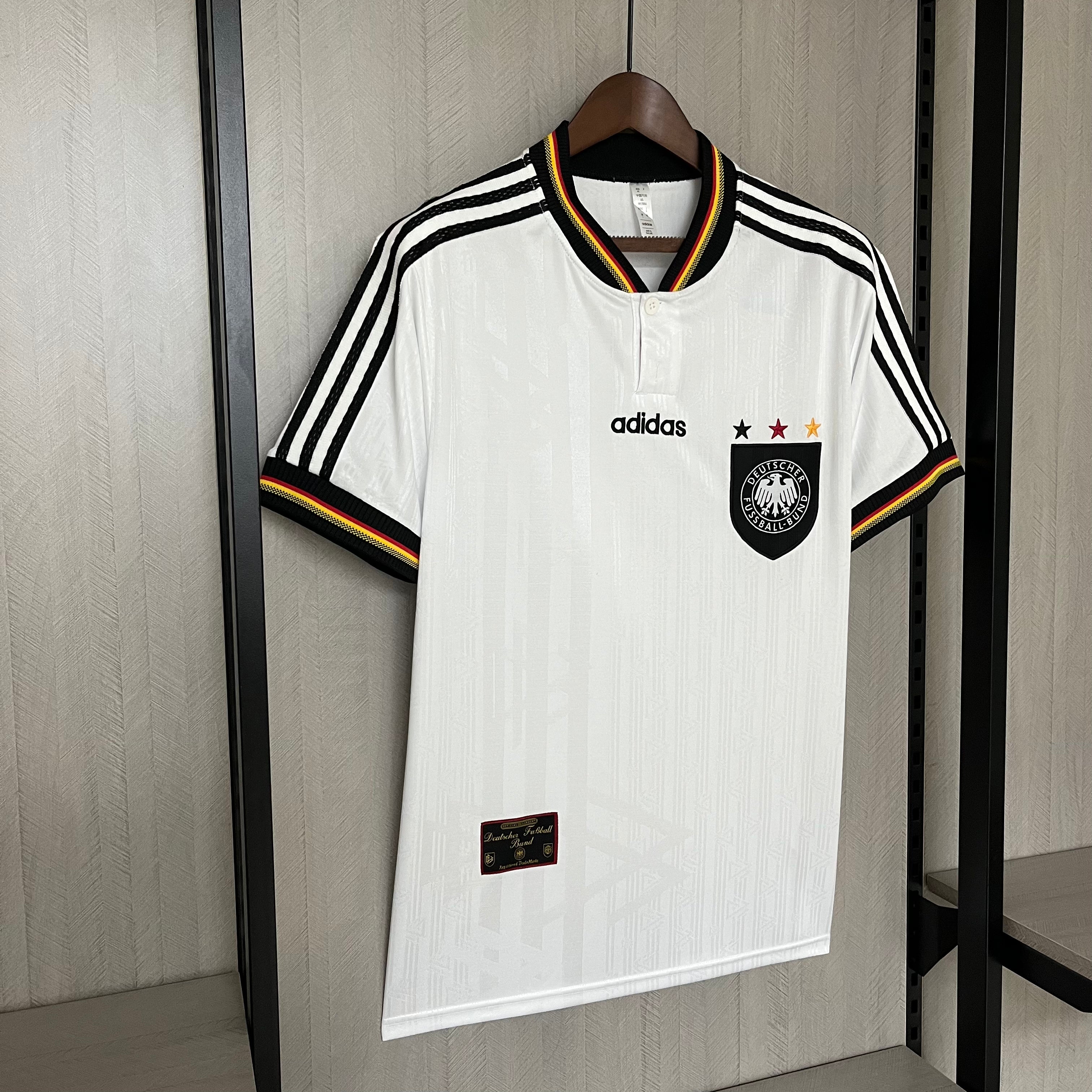 ALEMANIA 96 LOCAL