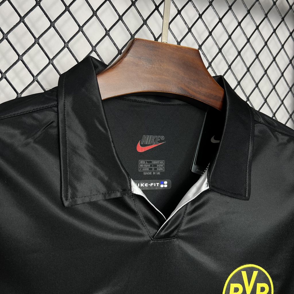 BORUSSIA DORTMUND 98/99 VISITA