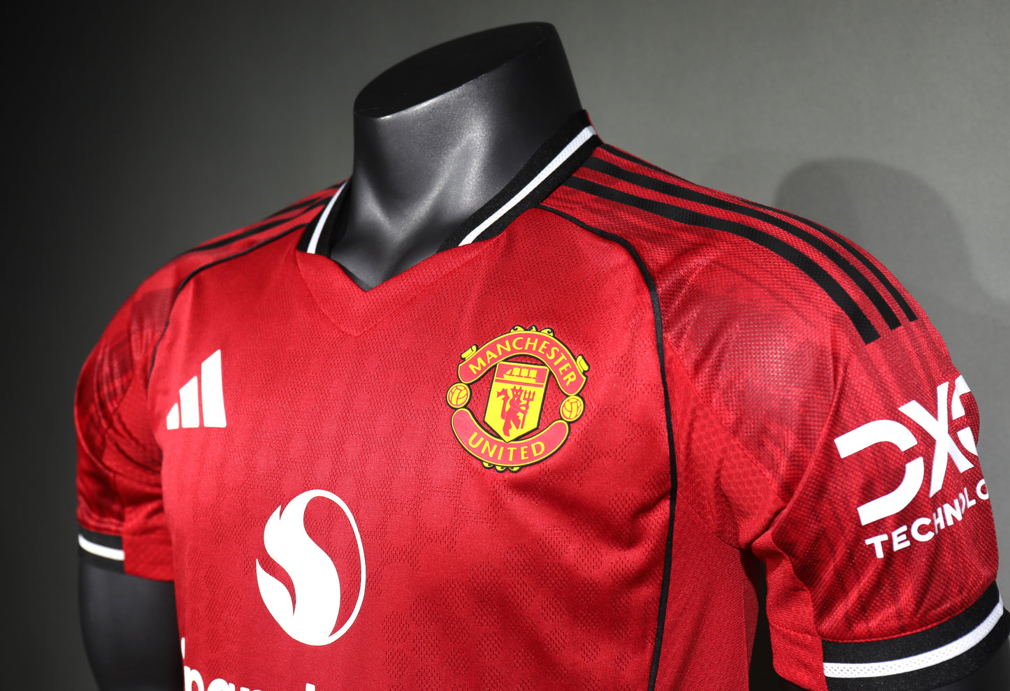 MANCHESTER UNITED 25/26 LOCAL
