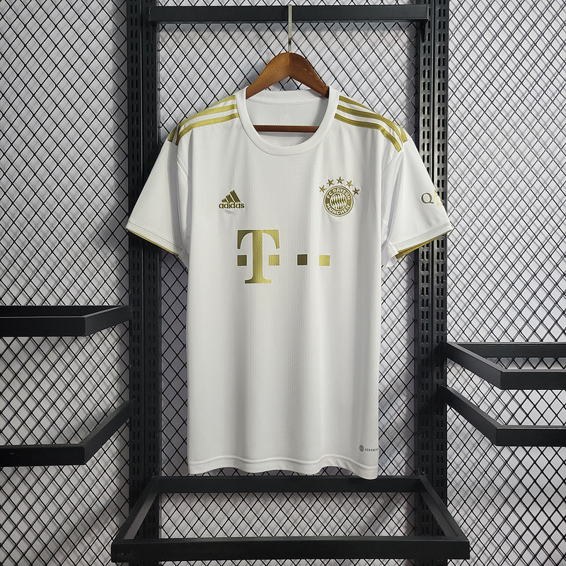 BAYERN MUNICH 22/23 VISITA