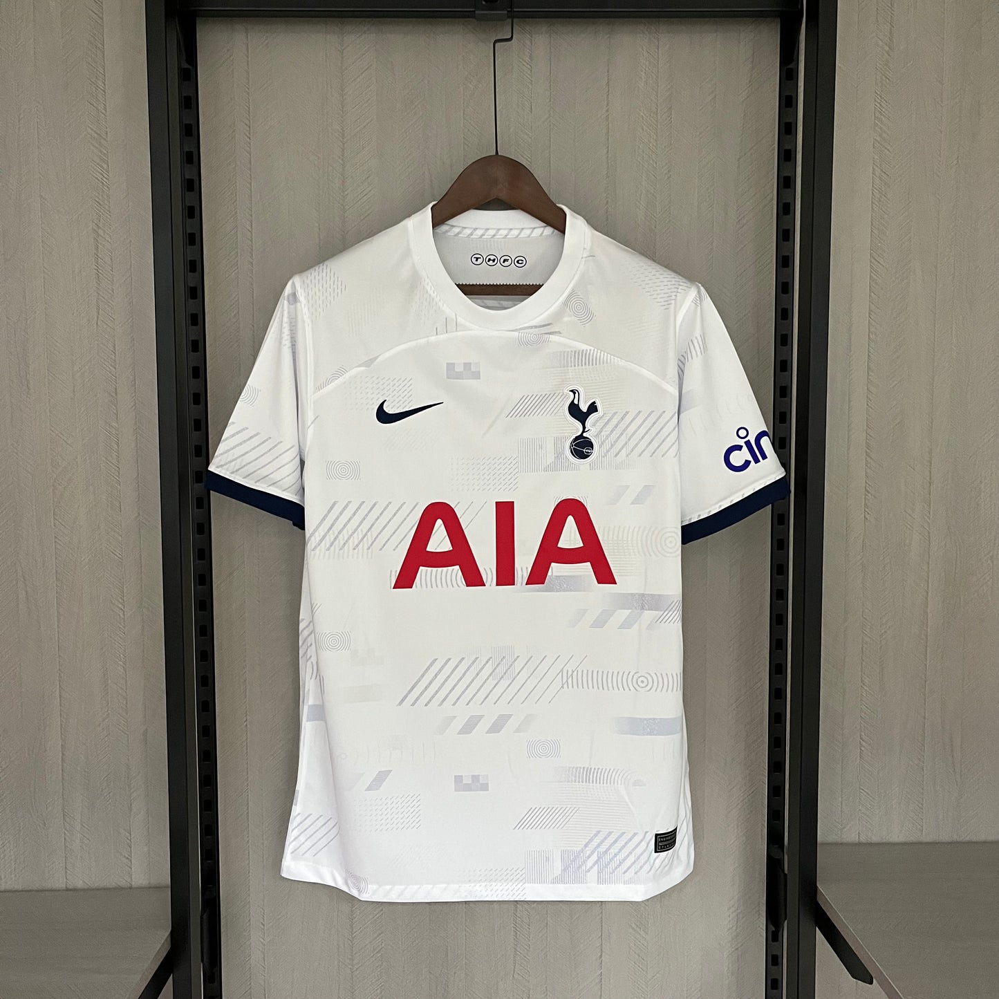 TOTTENHAM 23/24 LOCAL