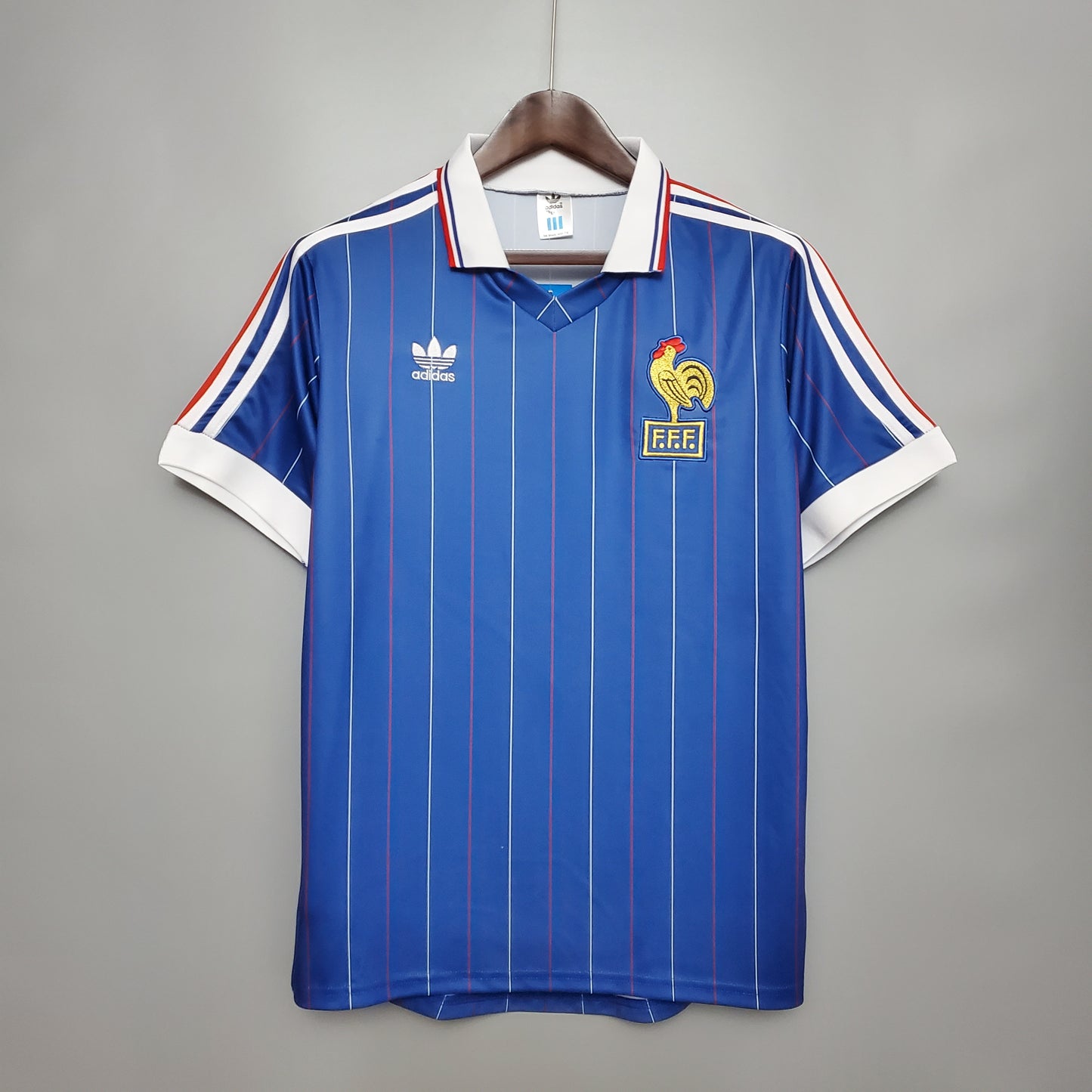 FRANCIA 82 LOCAL