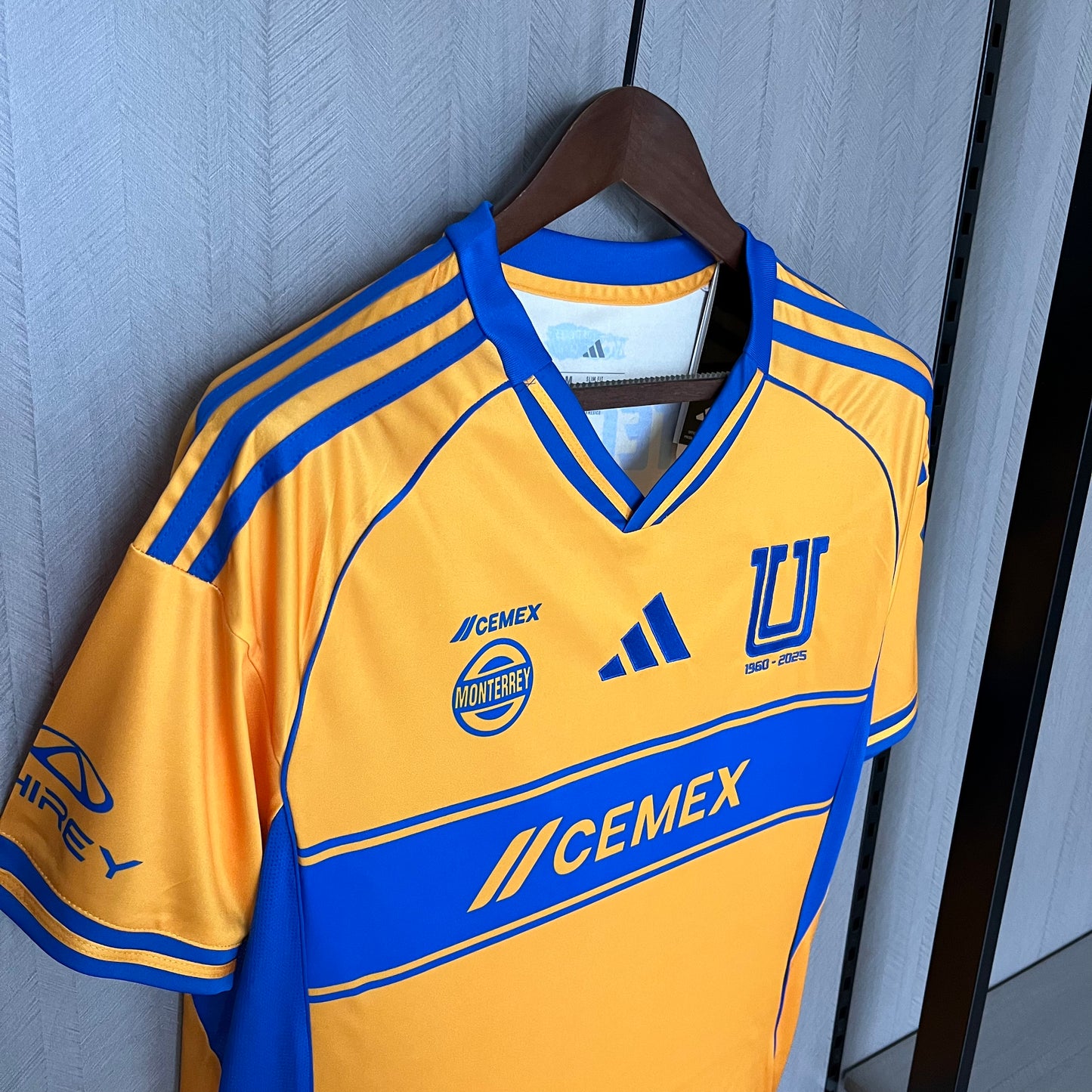 TIGRES 25/26 LOCAL