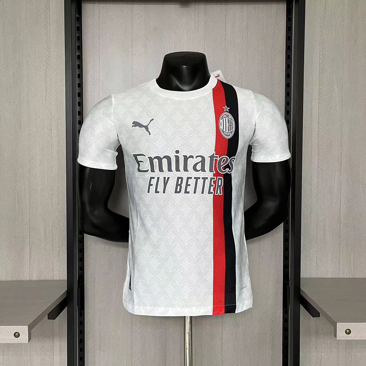 AC MILAN 23/24 VISITA