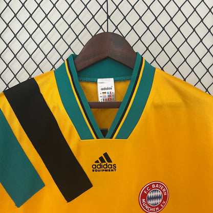 BAYERN MUNICH 93/95 VISITA