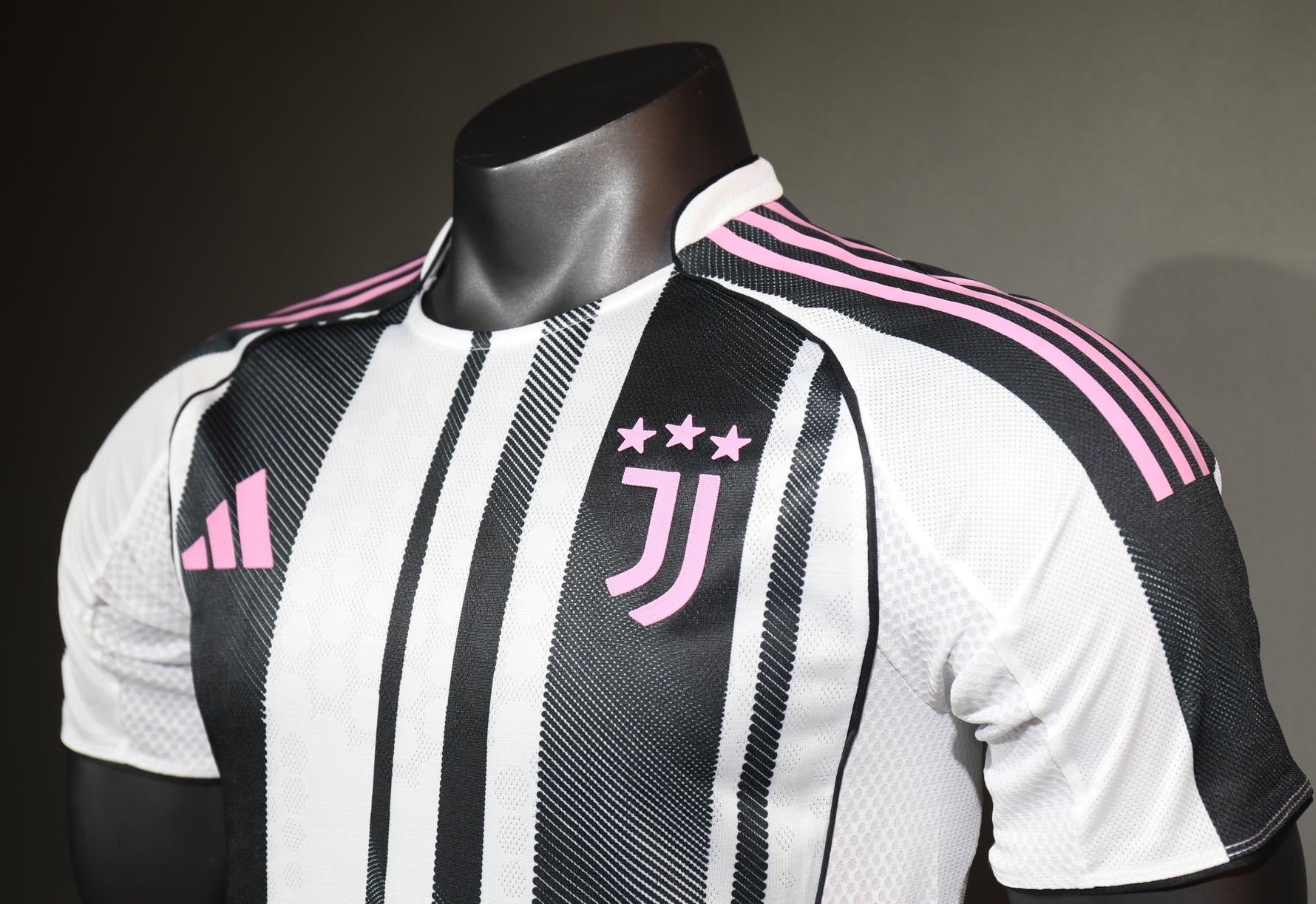JUVENTUS 25/26 LOCAL