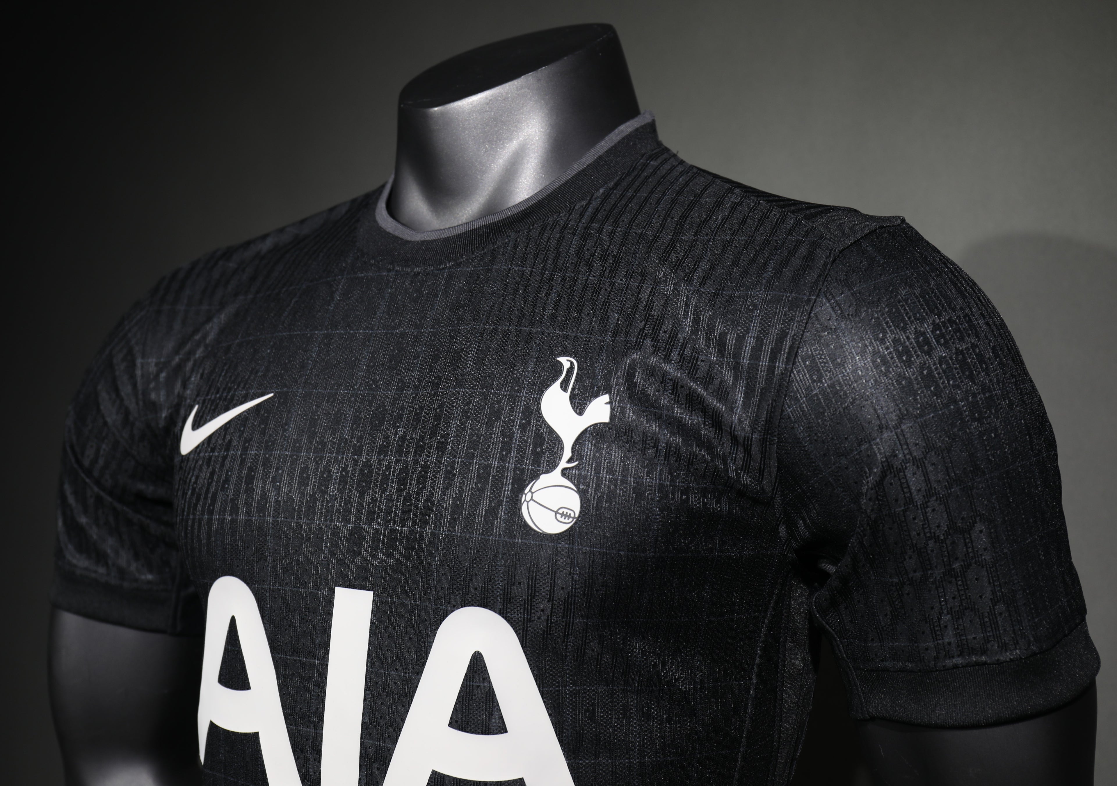 TOTTENHAM 25/26 VISITA