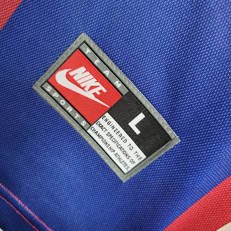 BARCELONA 98/99 LOCAL