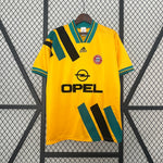 BAYERN MUNICH 93/95 VISITA