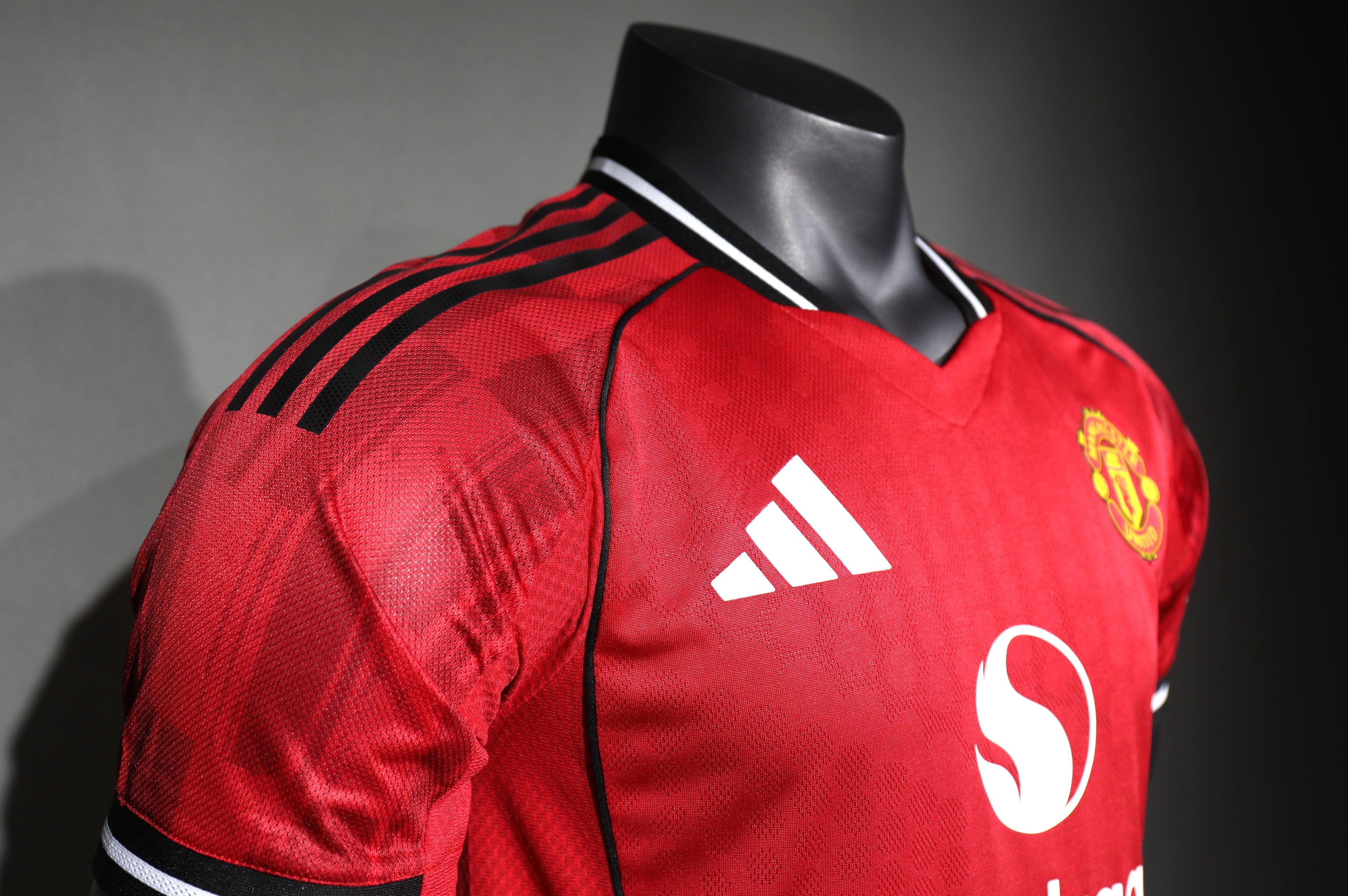 MANCHESTER UNITED 25/26 LOCAL