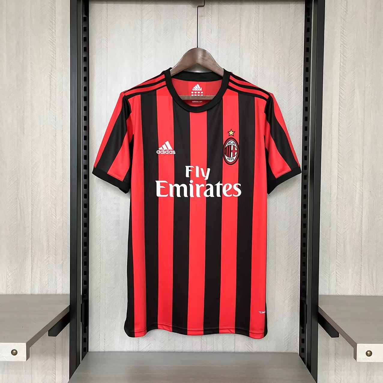 AC MILAN 17/18 LOCAL