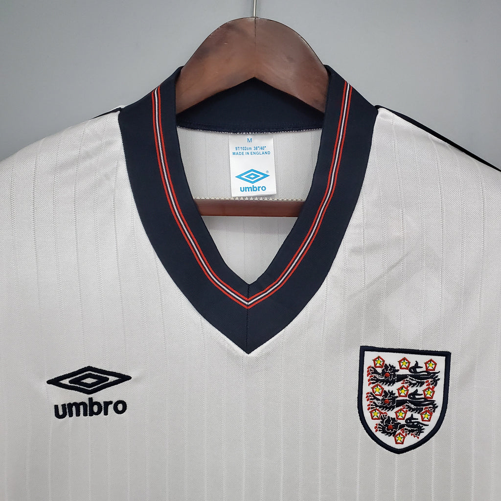 INGLATERRA 84-87 LOCAL