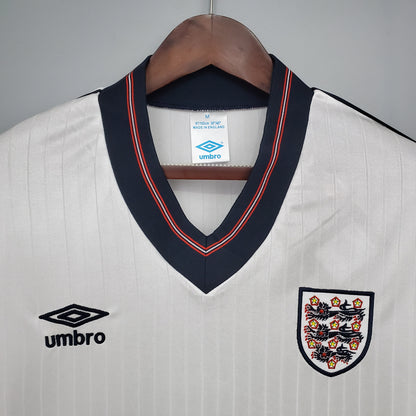 INGLATERRA 84-87 LOCAL
