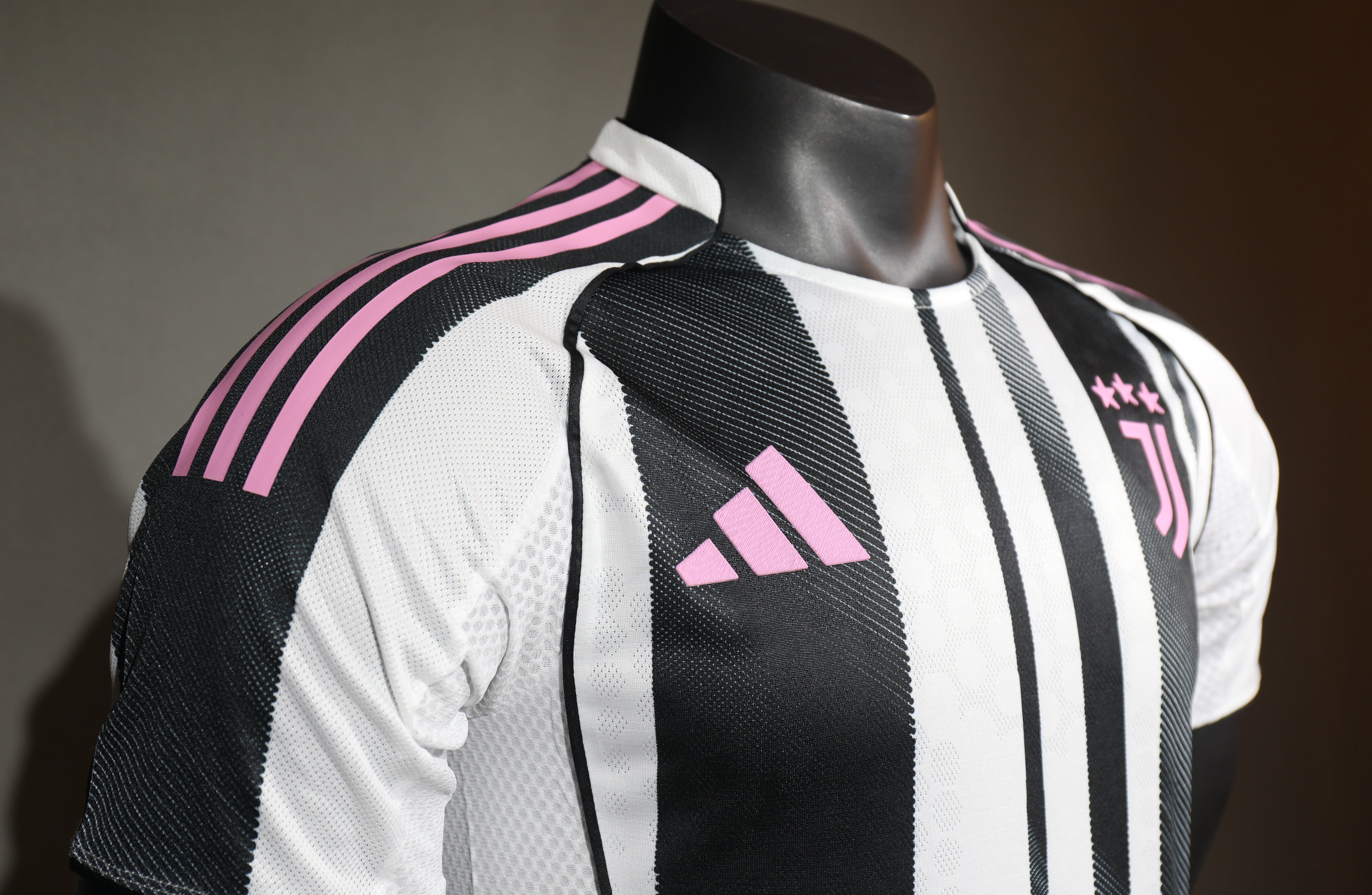 JUVENTUS 25/26 LOCAL