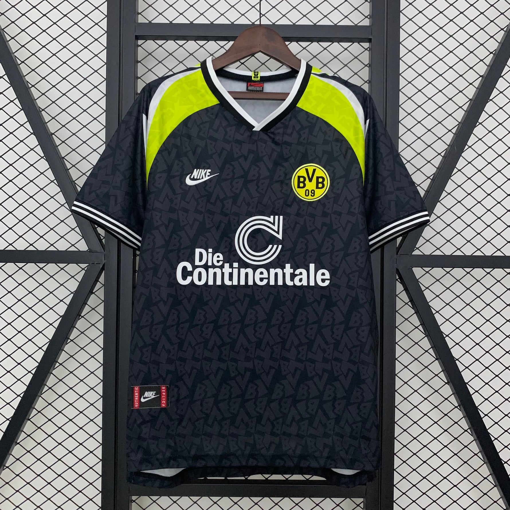 BORUSSIA DORTMUND 95/96 VISITA