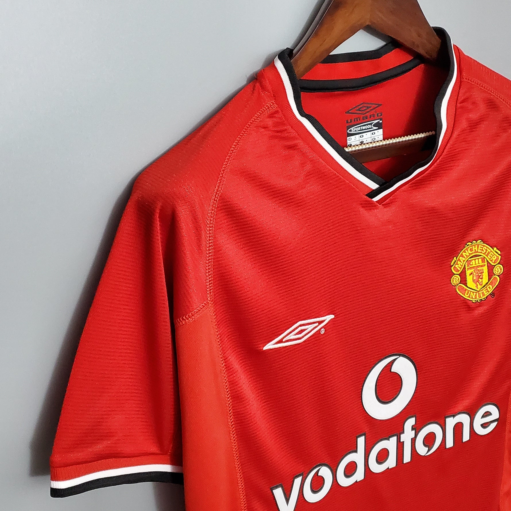 MANCHESTER UNITED 00/02 LOCAL