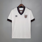INGLATERRA 84-87 LOCAL