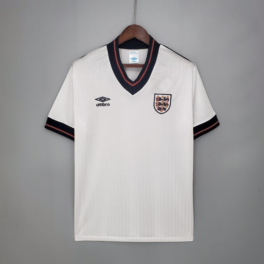 INGLATERRA 84-87 LOCAL