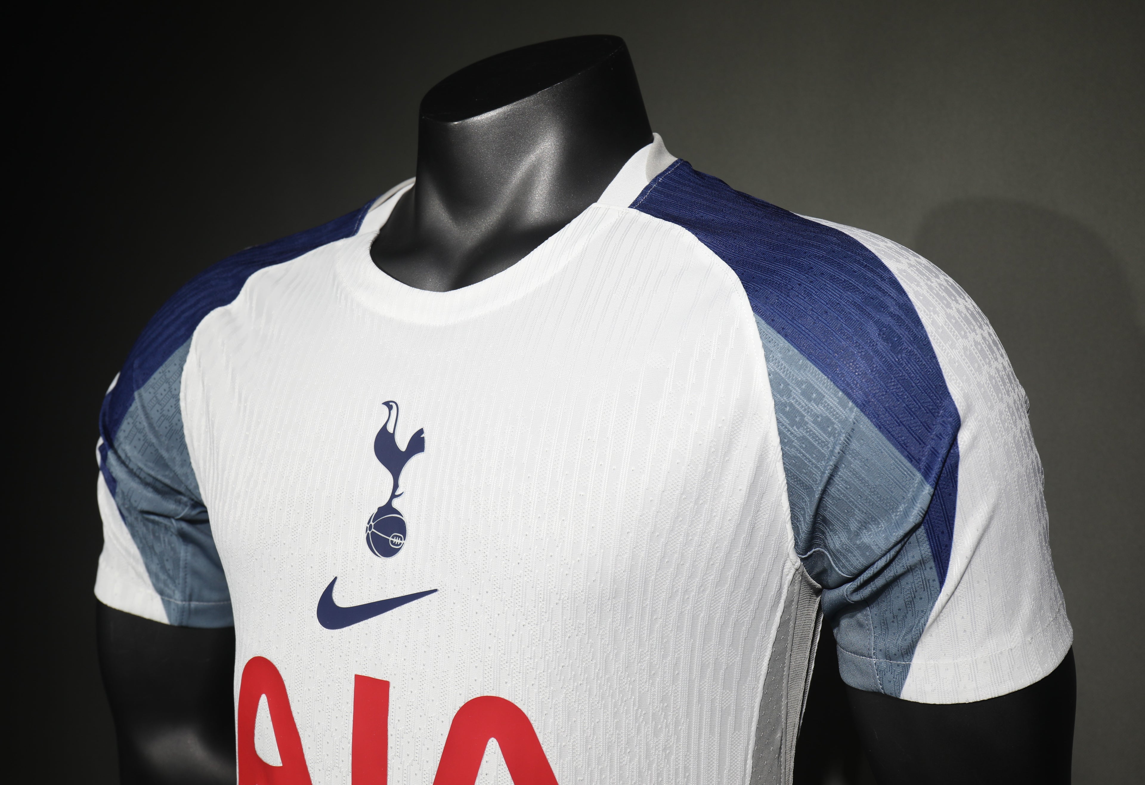 TOTTENHAM 25/26 LOCAL