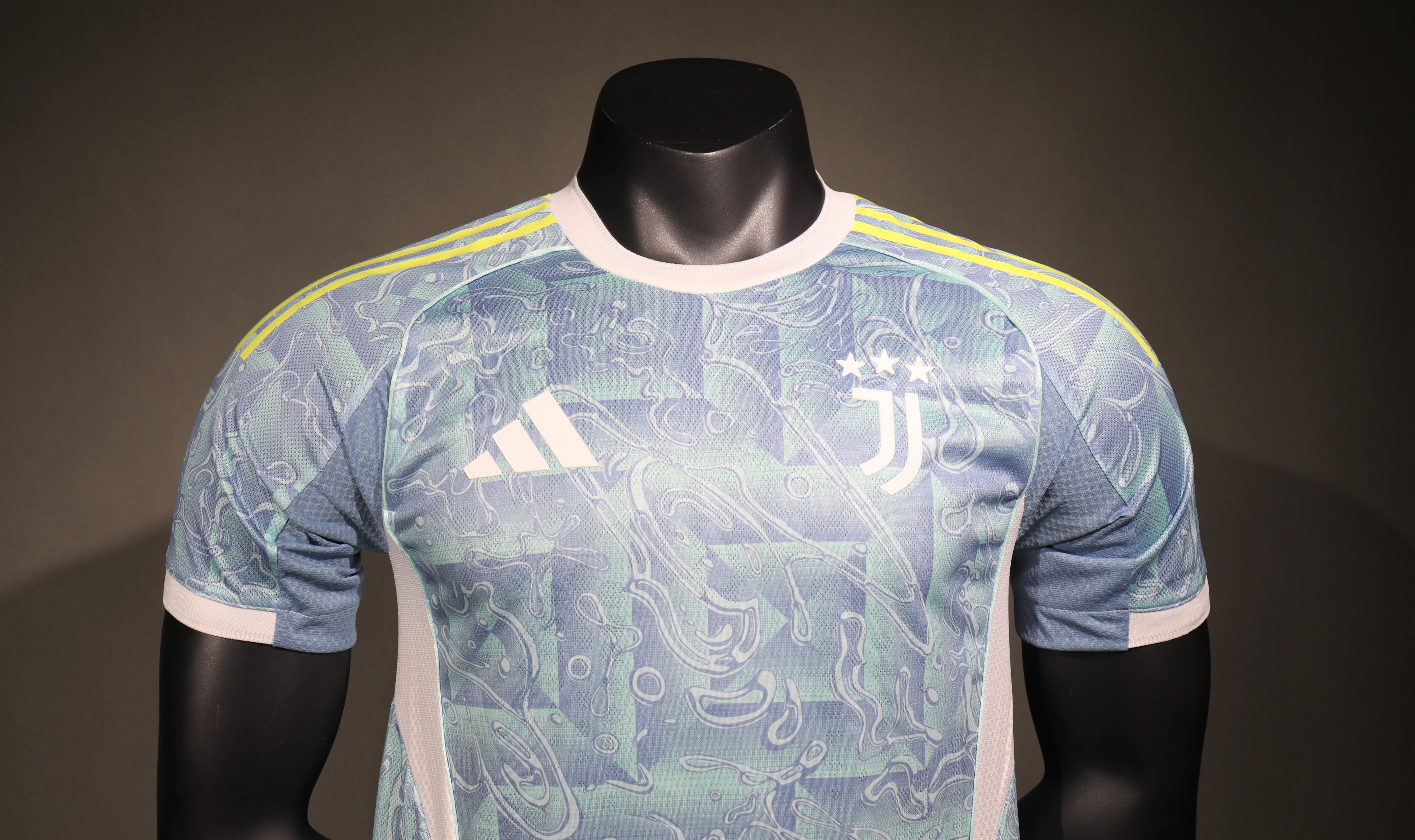 JUVENTUS 25/26 VISITA