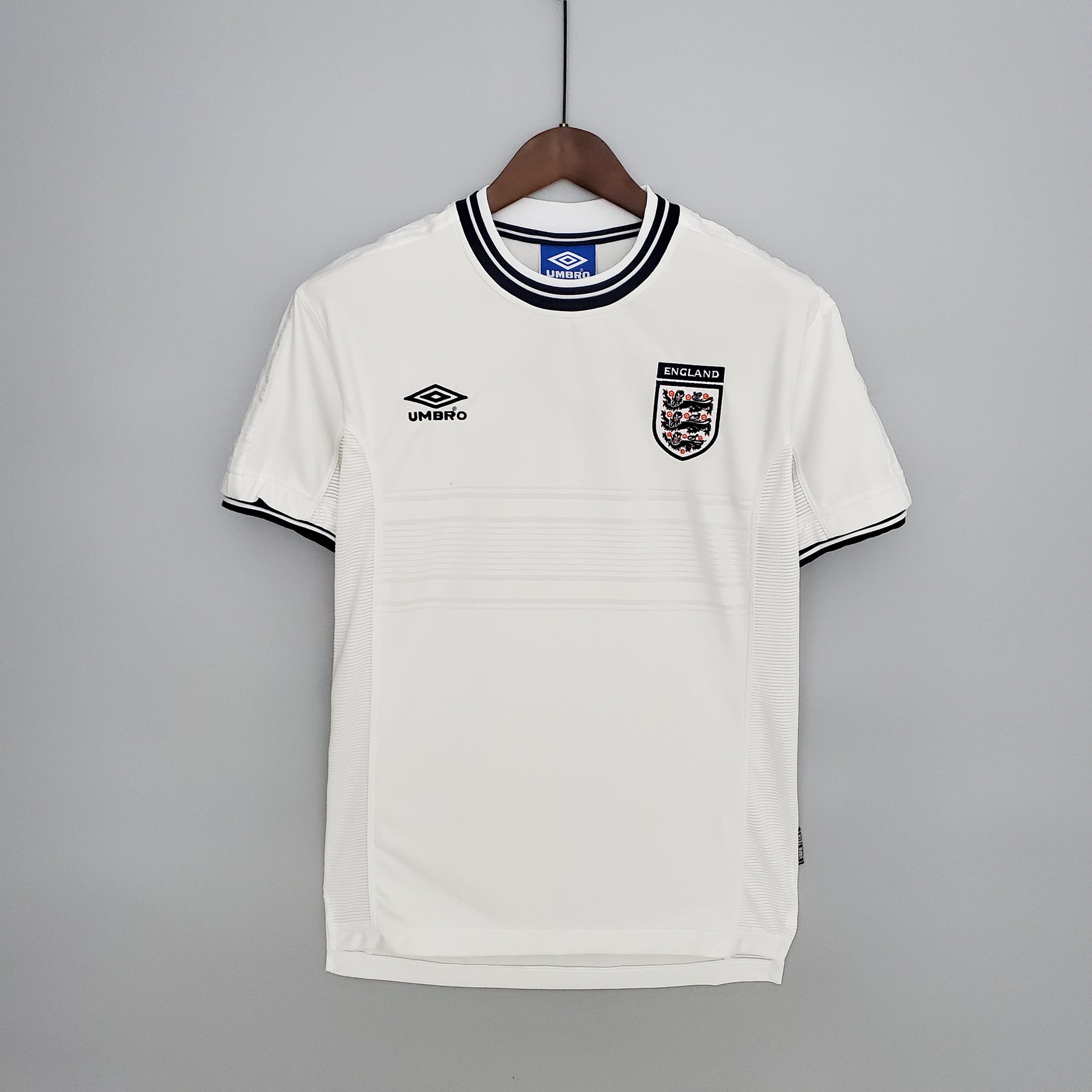 INGLATERRA 2000 LOCAL
