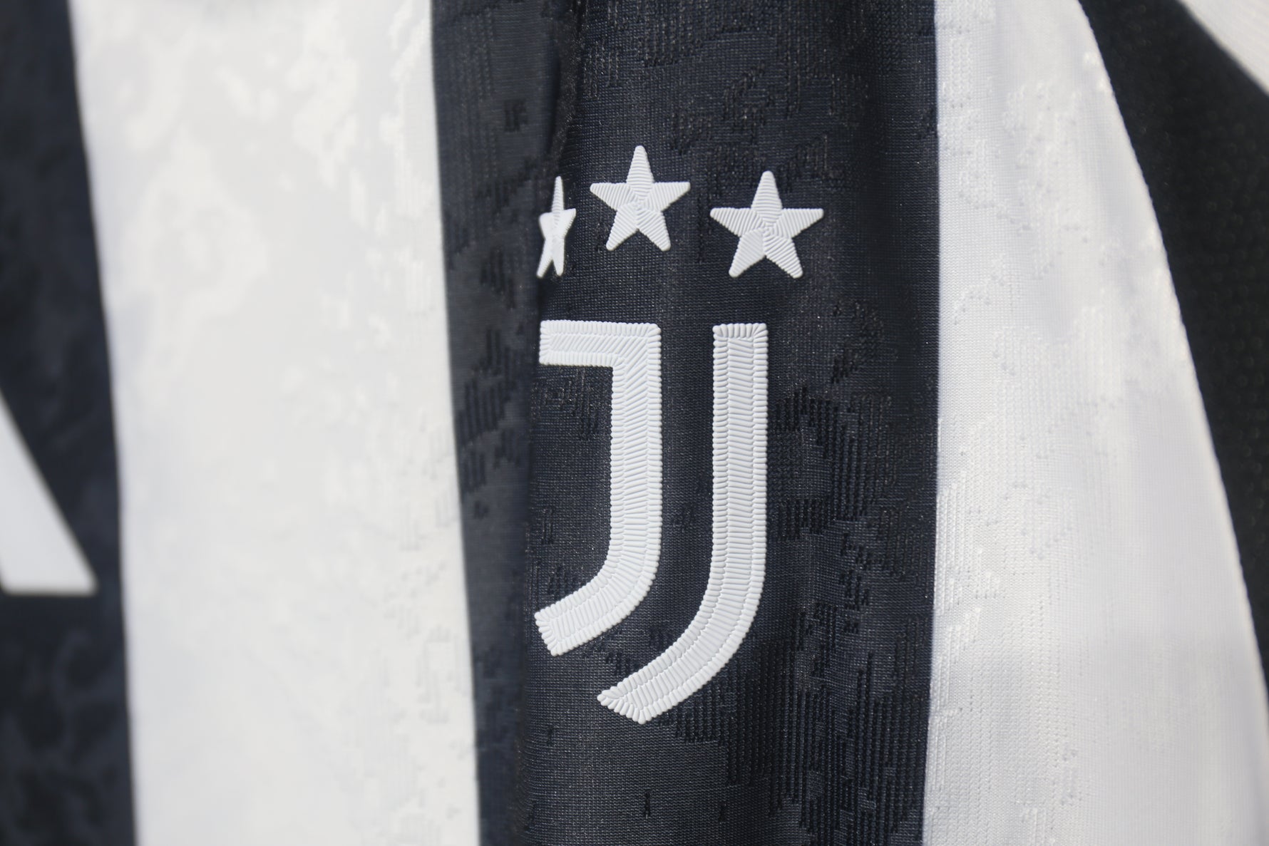 JUVENTUS 24/25 LOCAL
