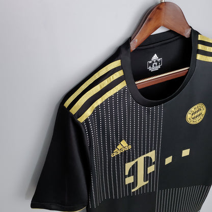 BAYERN MUNICH 21/22 VISITA