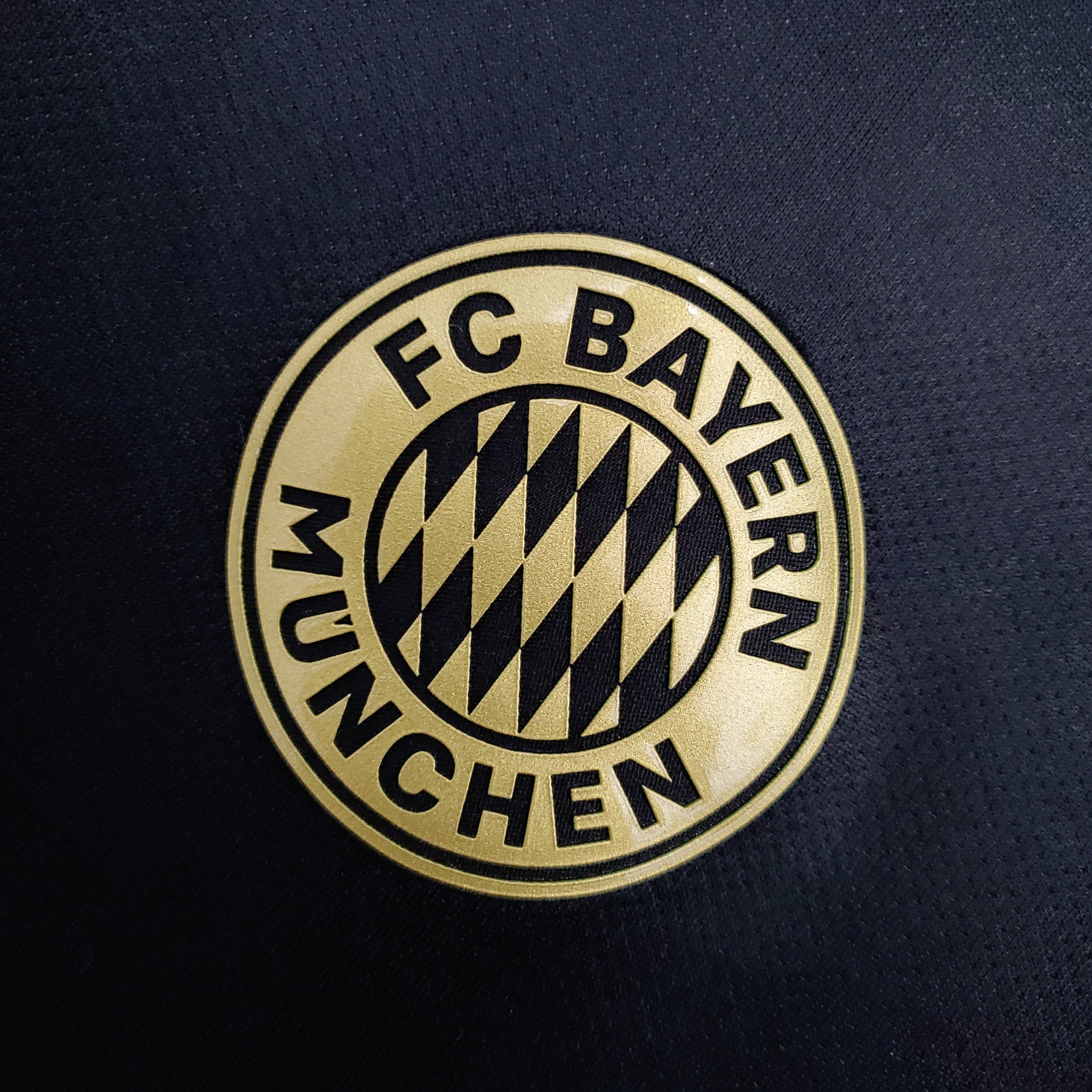 BAYERN MUNICH 21/22 VISITA