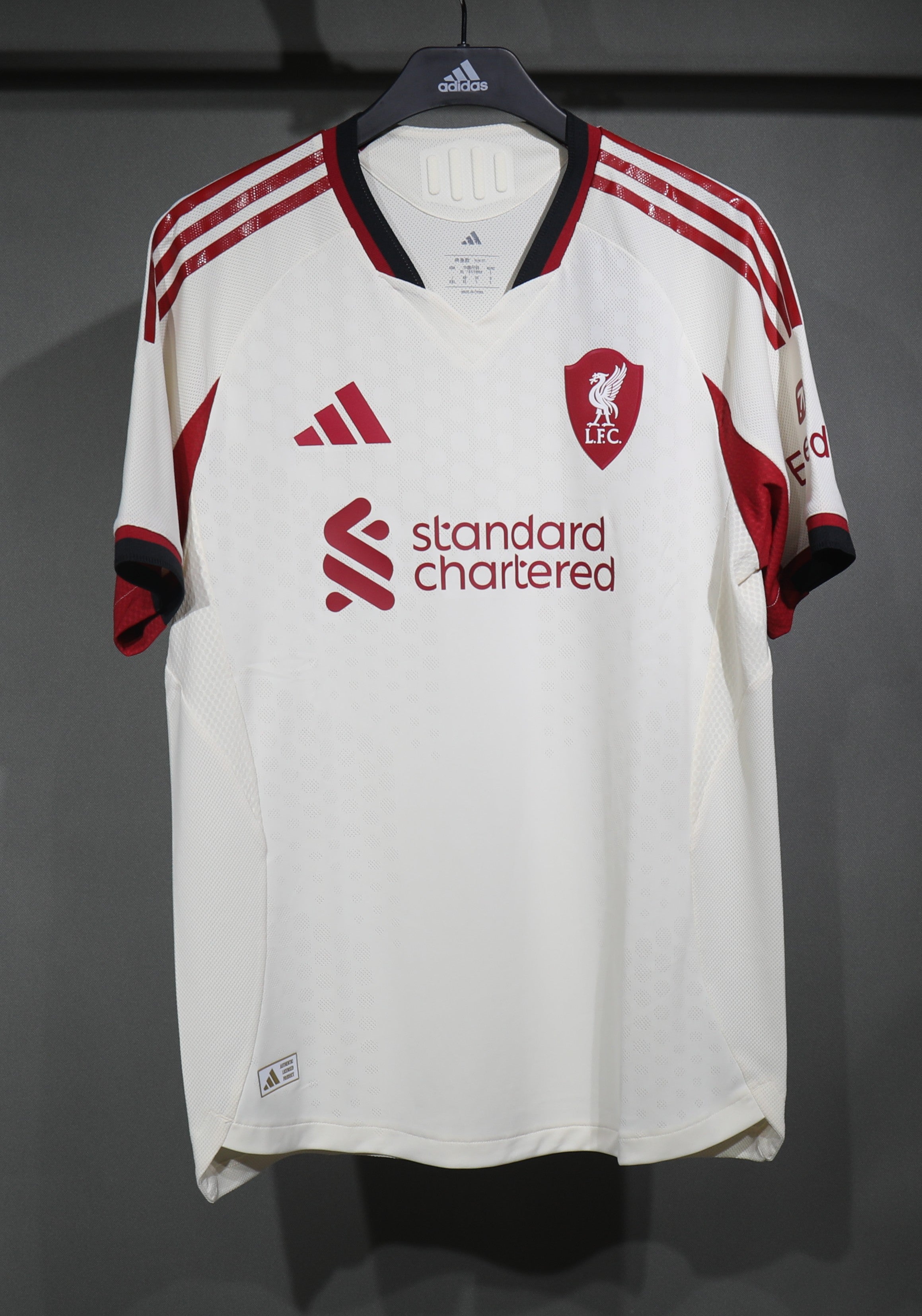 LIVERPOOL 25/26 VISITA