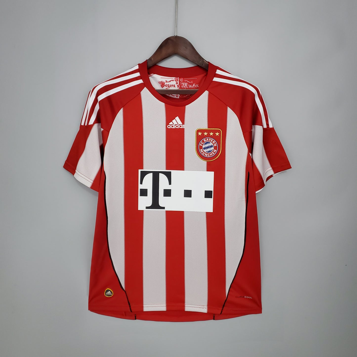 BAYERN MUNICH 10/11 LOCAL