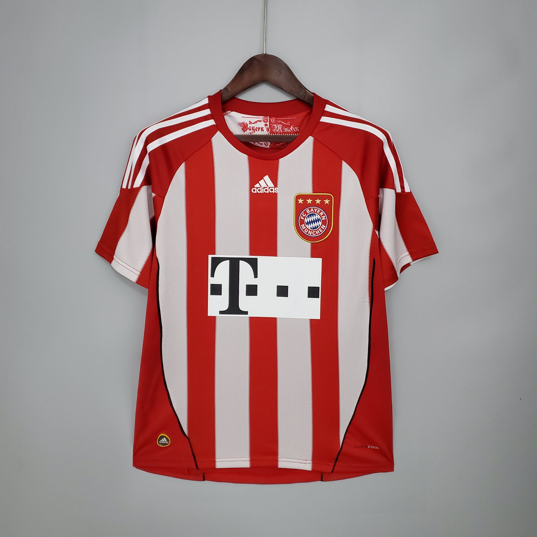 BAYERN MUNICH 10/11 LOCAL