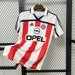 BAYERN MUNICH 00/02 VISITA