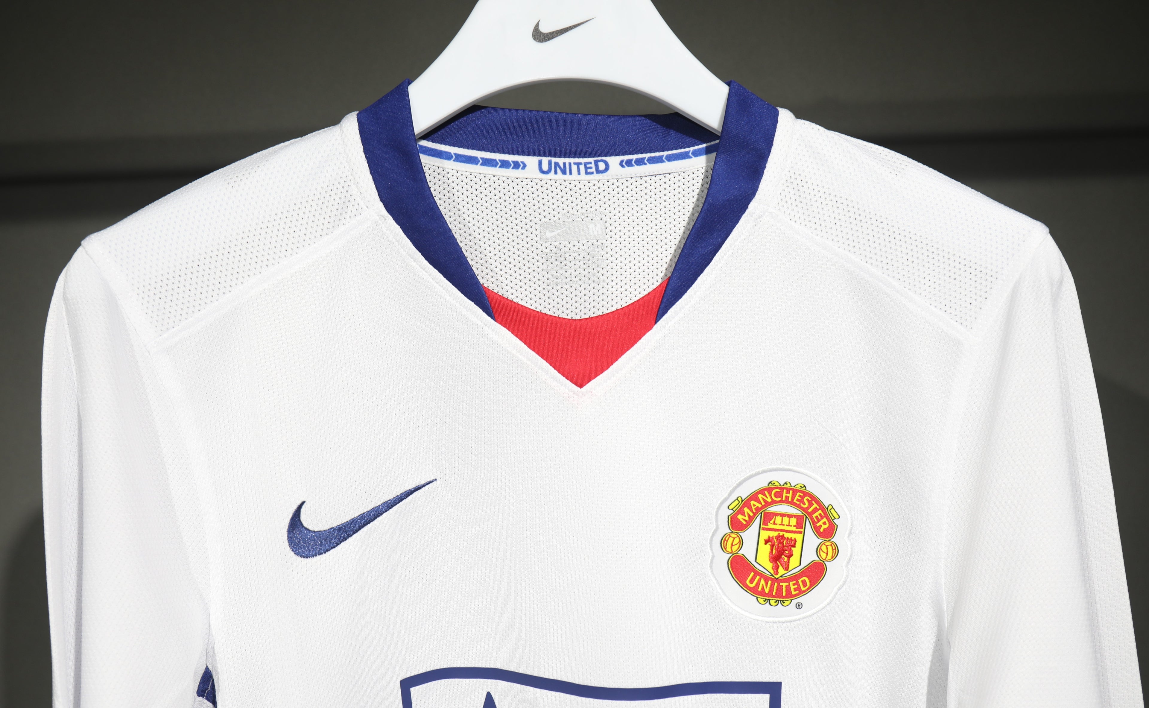 MANCHESTER UNITED 08/09 VISITA