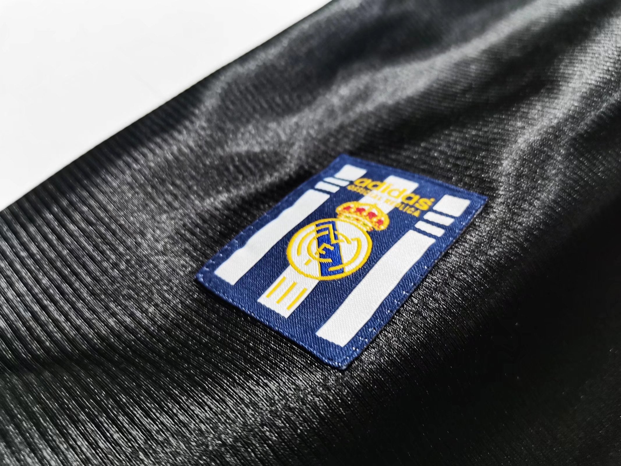 REAL MADRID 99/01 VISITA