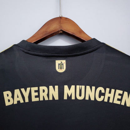 BAYERN MUNICH 21/22 VISITA