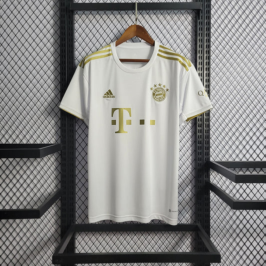 BAYERN MUNICH 22/23 VISITA