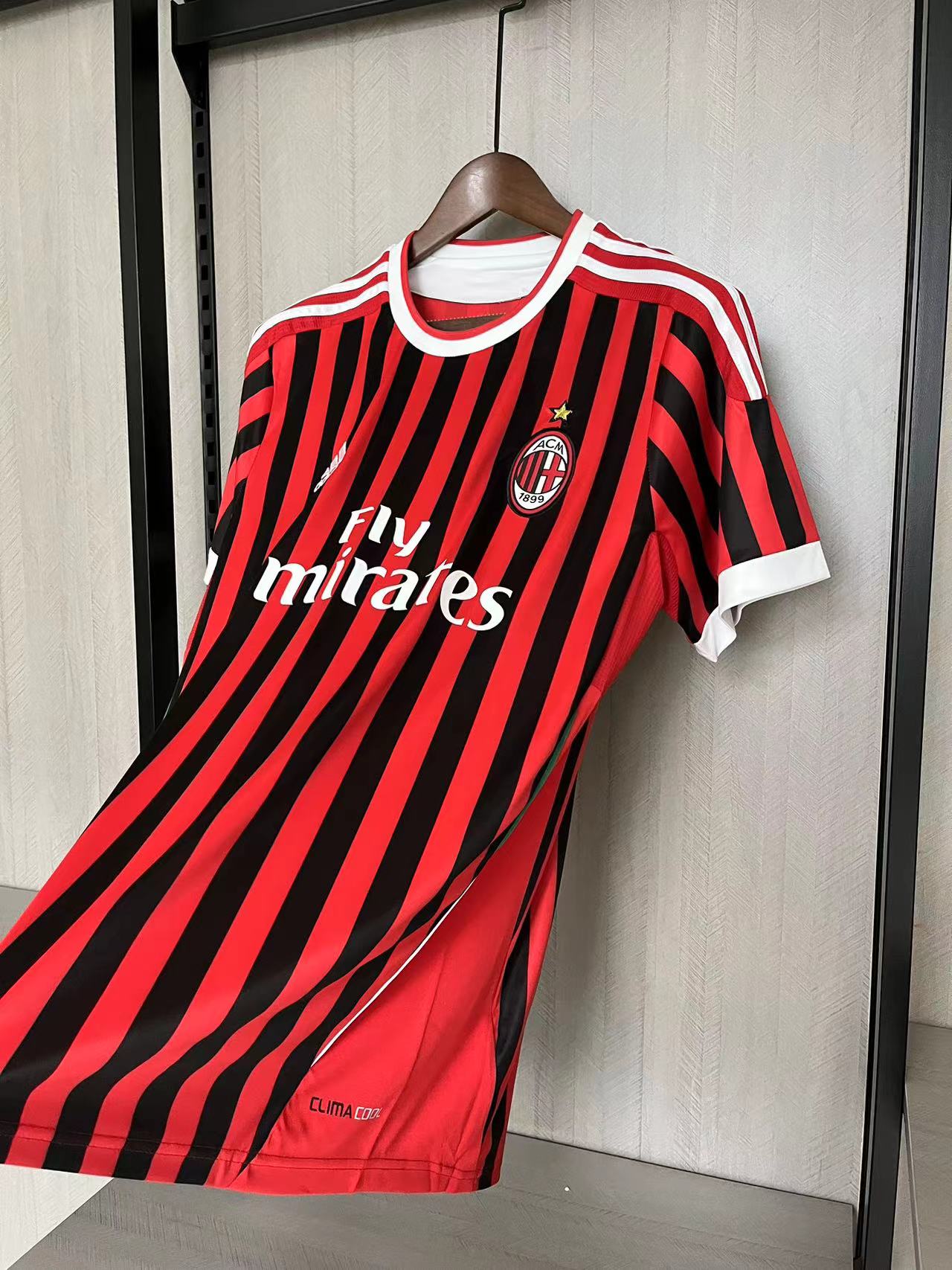 AC MILAN 11/12 LOCAL