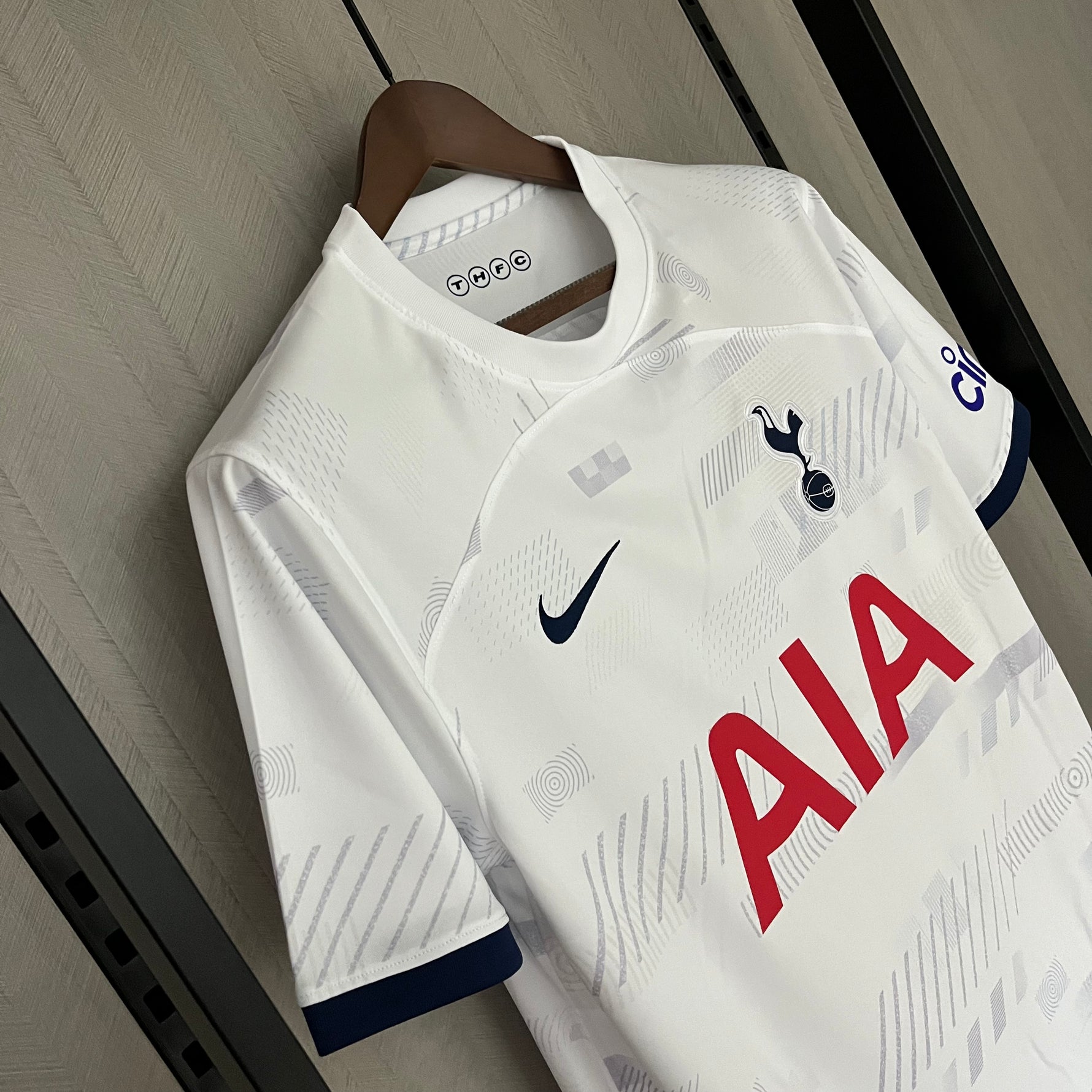 TOTTENHAM 23/24 LOCAL