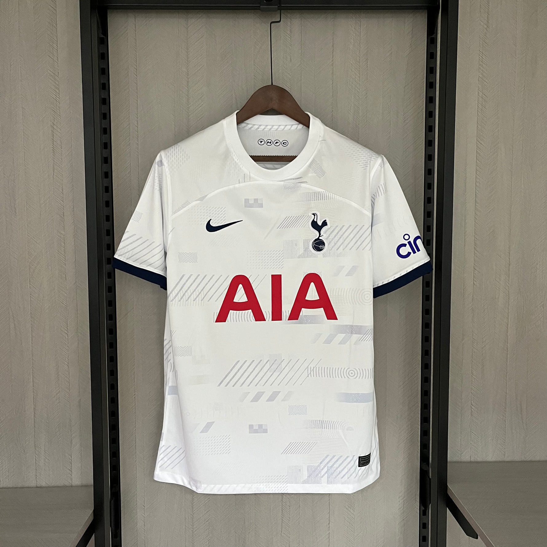TOTTENHAM 23/24 LOCAL