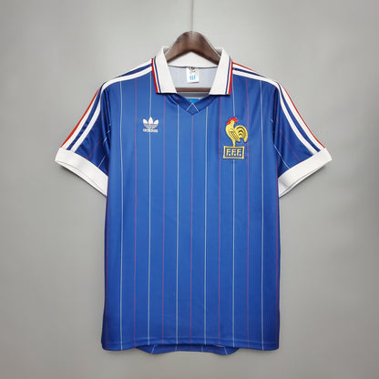 FRANCIA 82 LOCAL