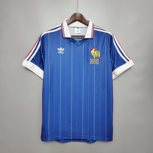 FRANCIA 82 LOCAL