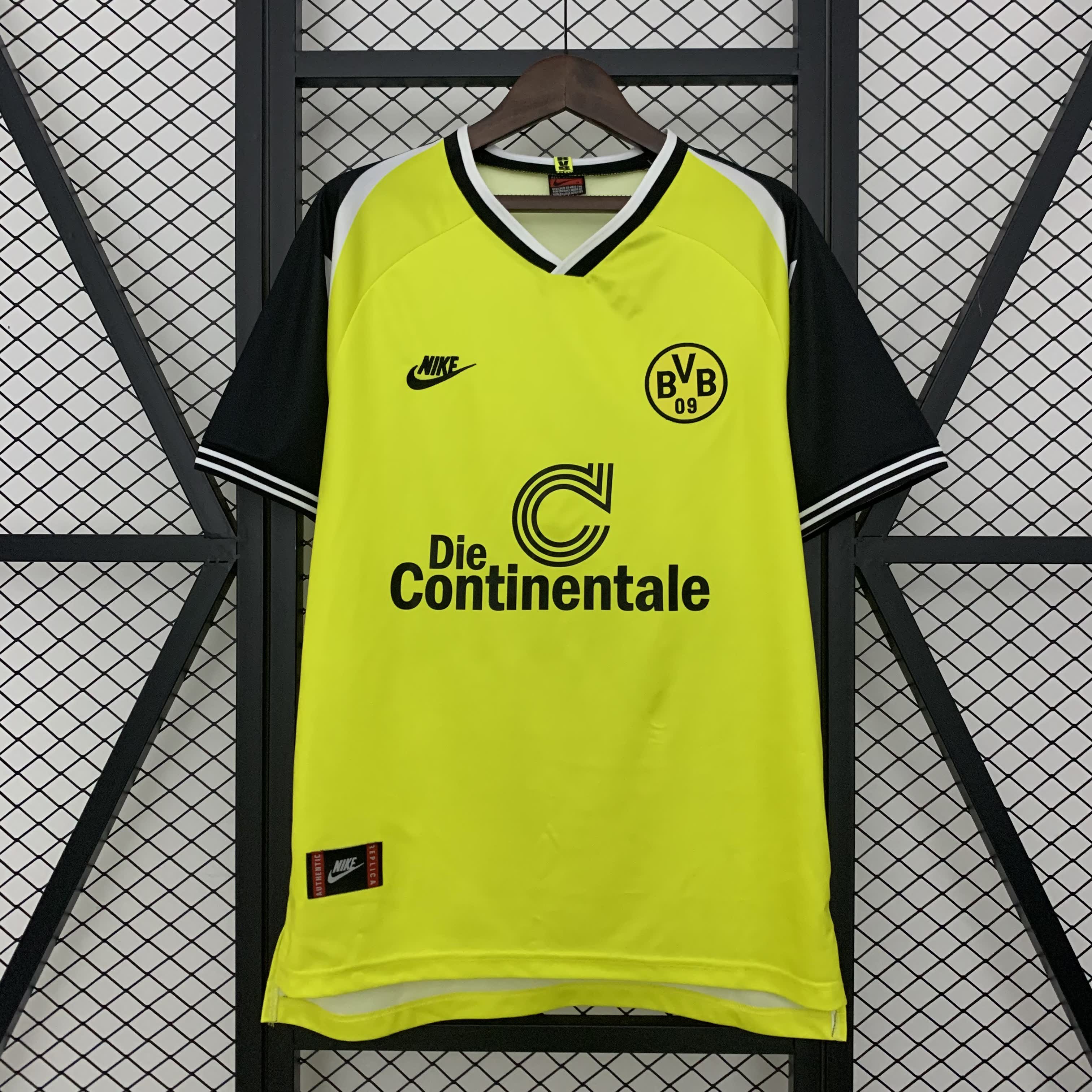 BORUSSIA DORTMUND 95/96 LOCAL